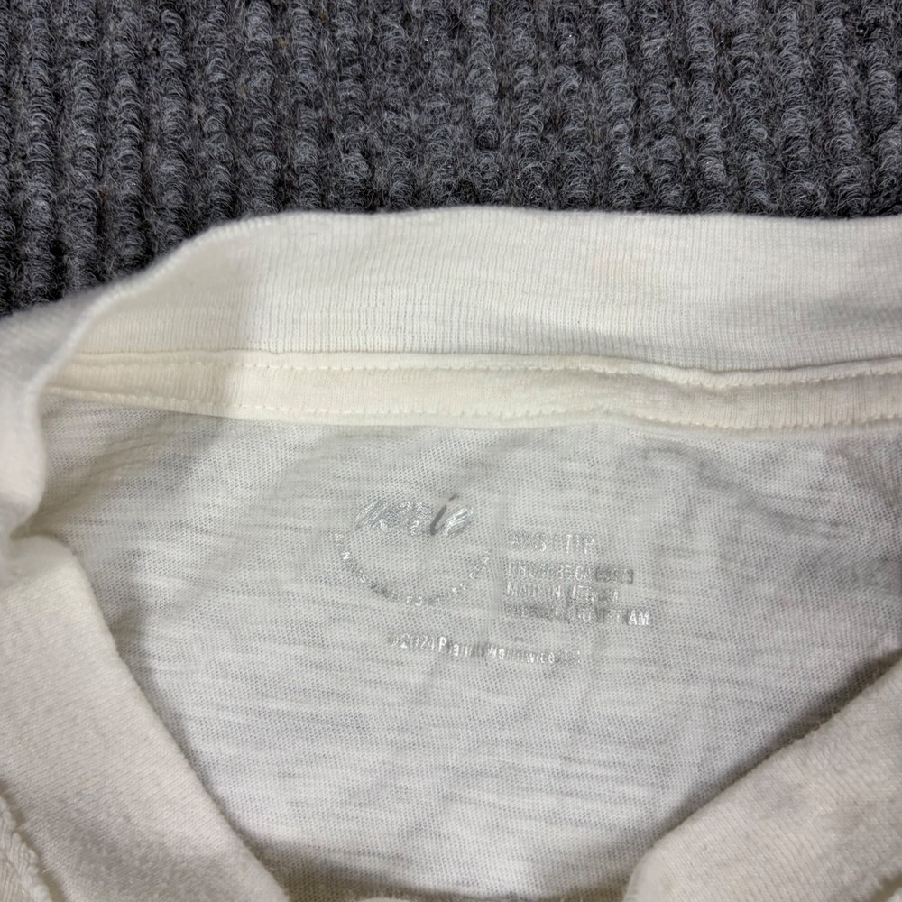 Aerie Shirt Womens XS Peanuts Sally Brown Dance The Day Away Graphic White - Picture 3 of 6